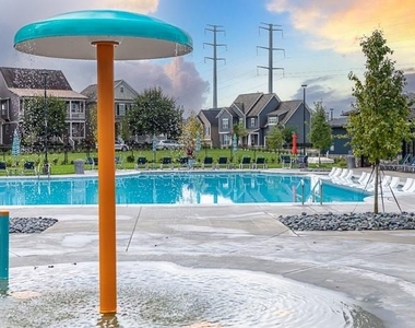 860 Westmoreland Circle Nw - Photo Thumbnail 24