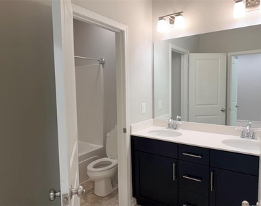 860 Westmoreland Circle Nw - Photo Thumbnail 18