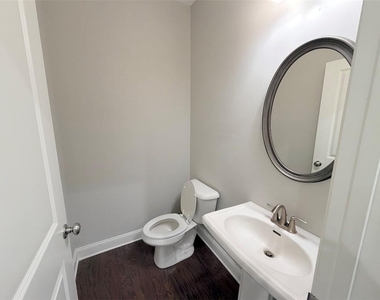 860 Westmoreland Circle Nw - Photo Thumbnail 8