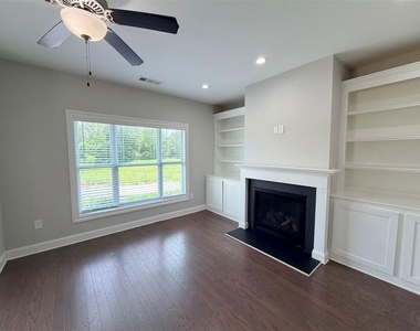 860 Westmoreland Circle Nw - Photo Thumbnail 3