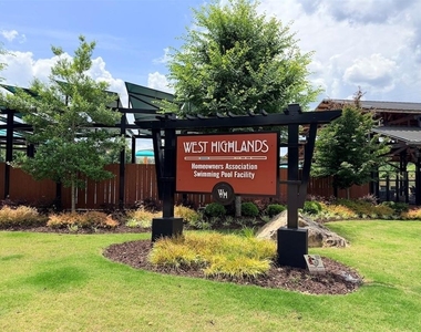 860 Westmoreland Circle Nw - Photo Thumbnail 22