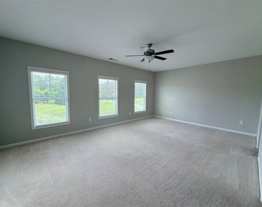 860 Westmoreland Circle Nw - Photo Thumbnail 9