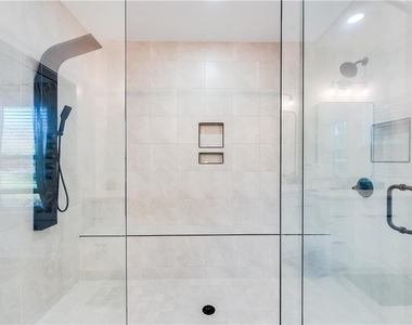 1239 Plaza Avenue Sw - Photo Thumbnail 28