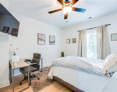 1239 Plaza Avenue Sw - Photo Thumbnail 11