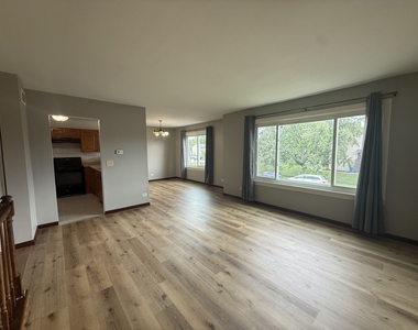 1954 Nautilus Lane - Photo Thumbnail 2