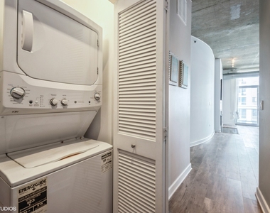 1305 S Michigan Avenue - Photo Thumbnail 14