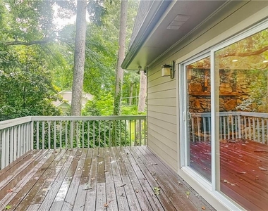 4623 Huntridge Drive Ne - Photo Thumbnail 23