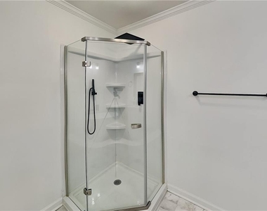 4623 Huntridge Drive Ne - Photo Thumbnail 18