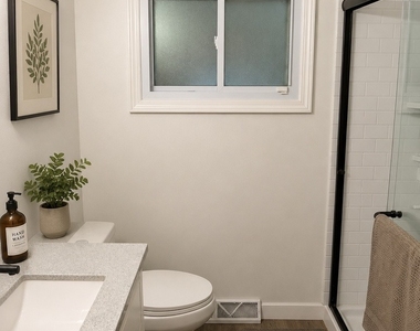 10008 W Medill Avenue - Photo Thumbnail 7