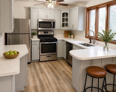 10008 W Medill Avenue - Photo Thumbnail 3