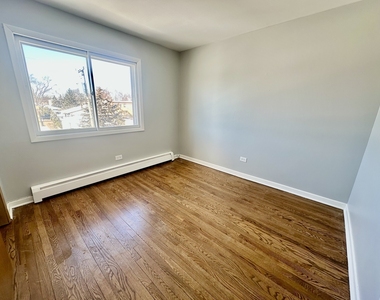 550 N Ardmore Avenue - Photo Thumbnail 6