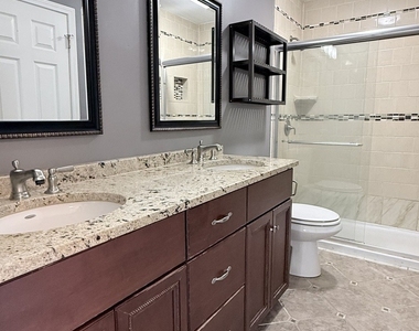 2023 Raleigh Place - Photo Thumbnail 11