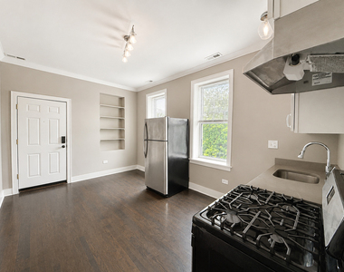 5409 S Winchester Avenue - Photo Thumbnail 2