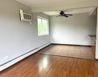 8241 W 79 Street W - Photo Thumbnail 3