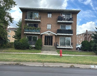 8241 W 79 Street W - Photo Thumbnail 1