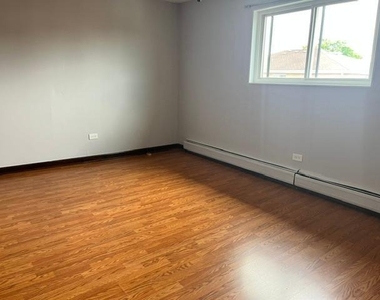 8241 W 79 Street W - Photo Thumbnail 10
