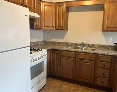 8241 W 79 Street W - Photo Thumbnail 6