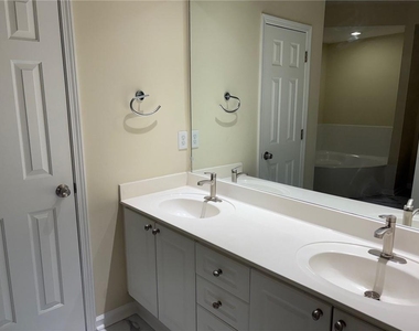 3636 Habersham Road Nw - Photo Thumbnail 7