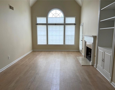 3636 Habersham Road Nw - Photo Thumbnail 2
