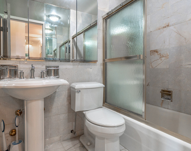 777 N Michigan Avenue - Photo Thumbnail 17