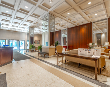 777 N Michigan Avenue - Photo Thumbnail 1