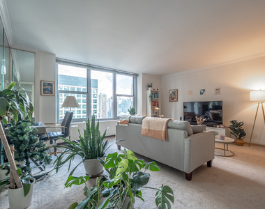 777 N Michigan Avenue - Photo Thumbnail 4