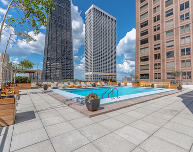 777 N Michigan Avenue - Photo Thumbnail 21