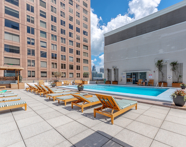 777 N Michigan Avenue - Photo Thumbnail 20