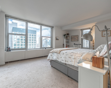 777 N Michigan Avenue - Photo Thumbnail 13