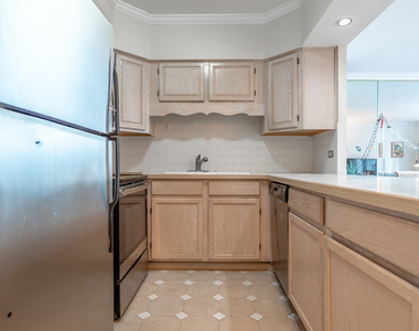 777 N Michigan Avenue - Photo Thumbnail 8