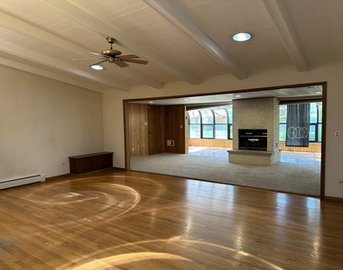 662 Garfield Avenue - Photo Thumbnail 3