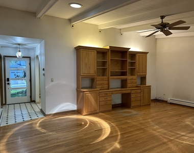 662 Garfield Avenue - Photo Thumbnail 2