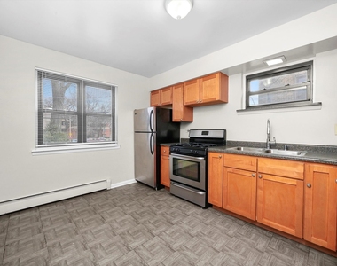 309 Sherman Avenue - Photo Thumbnail 8