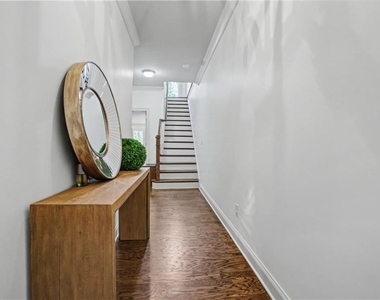 2500 Skyland Drive Ne - Photo Thumbnail 4