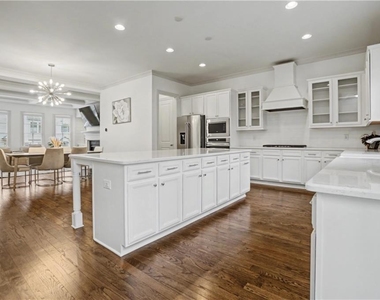 2500 Skyland Drive Ne - Photo Thumbnail 16
