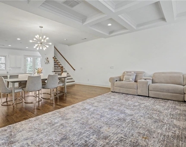 2500 Skyland Drive Ne - Photo Thumbnail 9