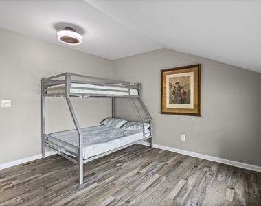 40913 N Park Avenue - Photo Thumbnail 25