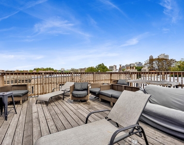 2522 N Burling Street - Photo Thumbnail 16