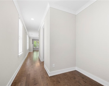 154 Bellehaven Drive - Photo Thumbnail 16