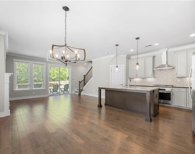154 Bellehaven Drive - Photo Thumbnail 2