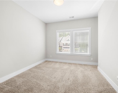 154 Bellehaven Drive - Photo Thumbnail 17