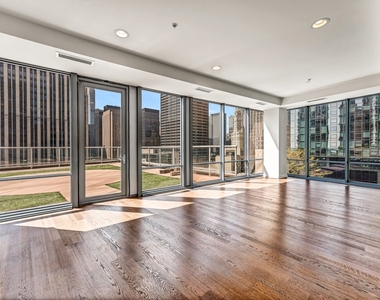 240 E Illinois Street - Photo Thumbnail 5