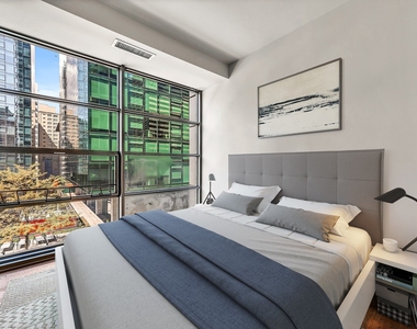 240 E Illinois Street - Photo Thumbnail 19