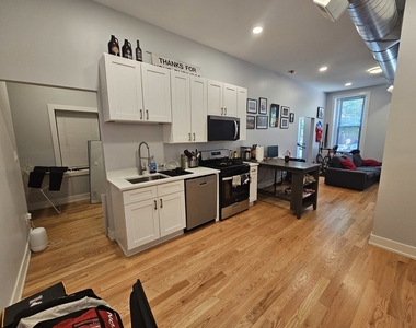 1415 W Erie Street - Photo Thumbnail 5