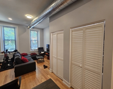 1415 W Erie Street - Photo Thumbnail 6