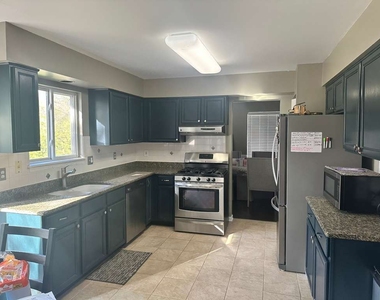 22102 W Plymouth Circle - Photo Thumbnail 4