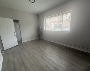 6912 N Ashland Boulevard - Photo Thumbnail 2