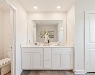 1722 Harper Lily Lane - Photo Thumbnail 23