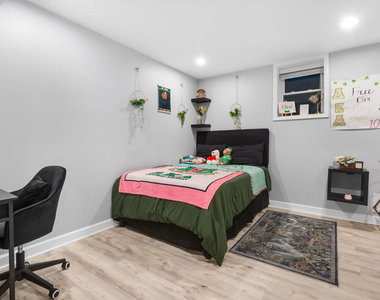 1135 W Farwell Avenue - Photo Thumbnail 13