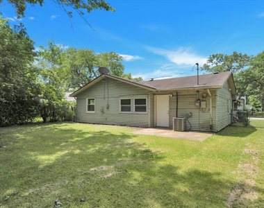 1947 Beacon Boulevard - Photo Thumbnail 27